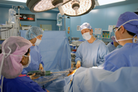 싱가폴 종합병원 산부인과 의사들, 백지흠 교수의 자궁근종 로봇수술 참관